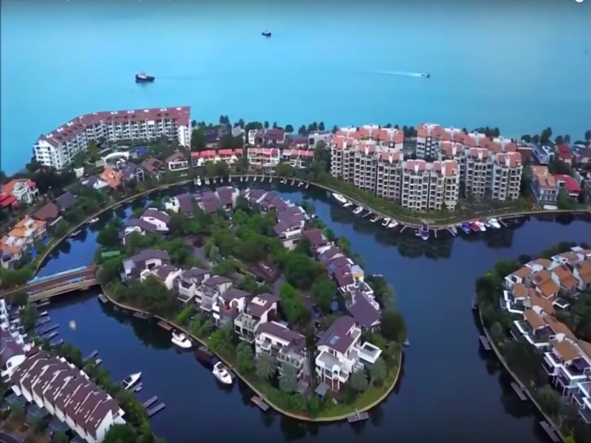 Riverine tiến độ thành phố thơ mộng