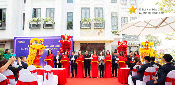 Lễ ra mắt nhà mẫu Stella Mega City