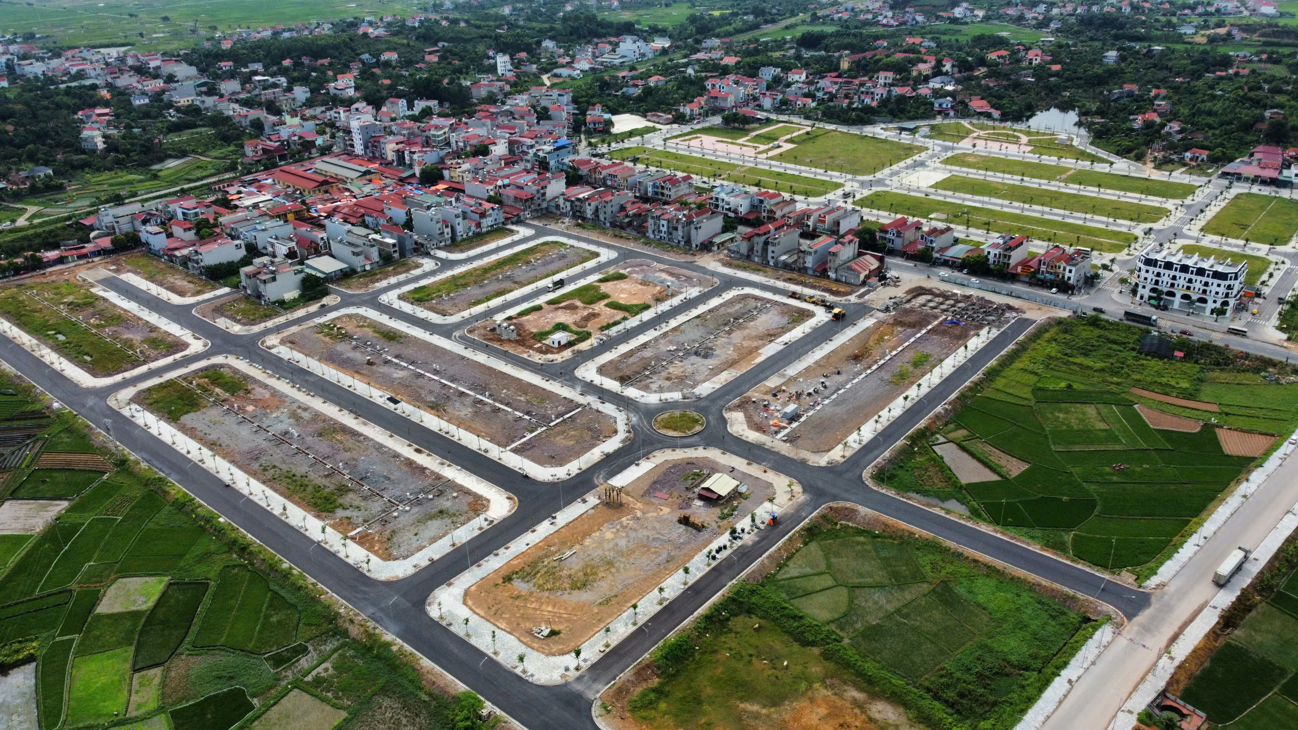 Tiến Độ Xây Dựng Dự Án Phương Sơn 3 Chợ Sàn Lục Nam