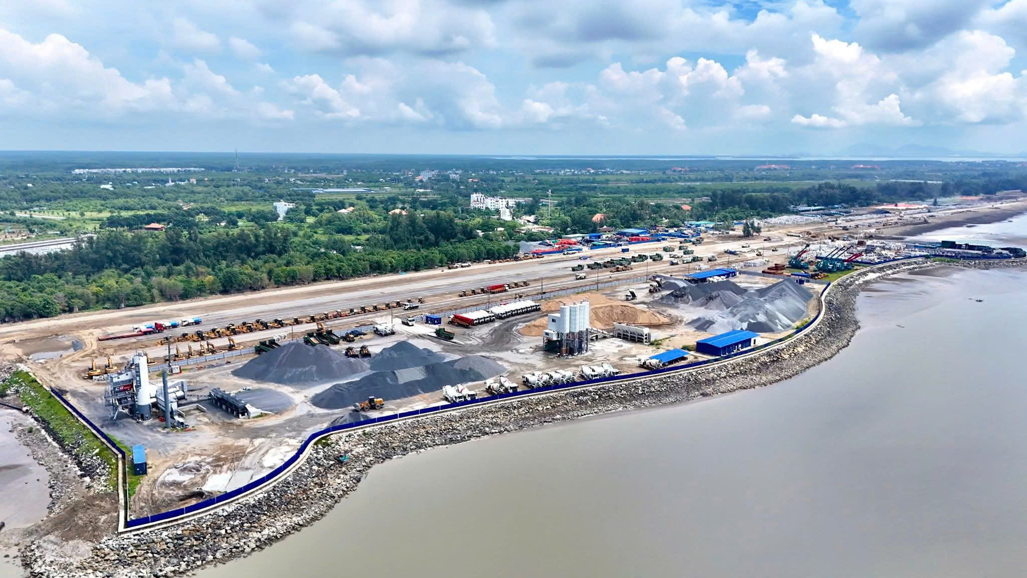 Tiến Độ Xây Dựng Vinhomes Cần Giờ Tháng 10/2025